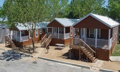 Hill Country Cottage & RV Resort