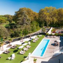Zenitude Hotel la Valadiere, Ascend Coll