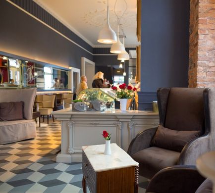Hotel Continental Lobby