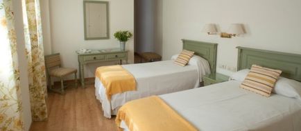 Hotel Alcantara Room