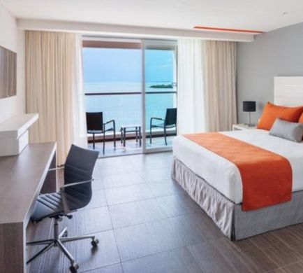 Real Inn Cancun Room