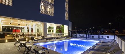 Yes Inn Pool