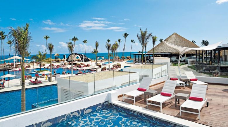 <b>CHIC Punta Cana Pool</b>