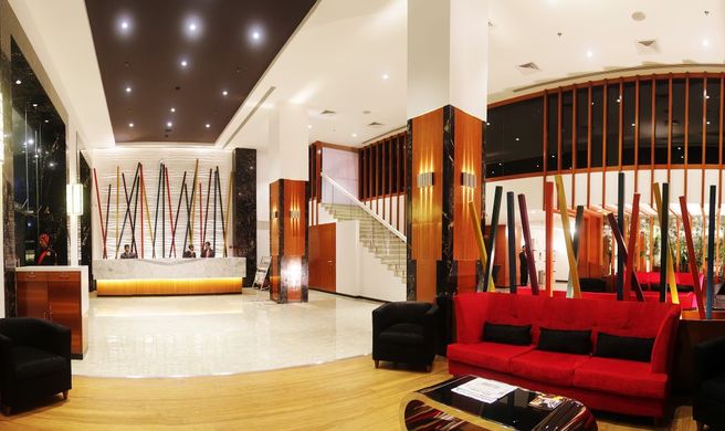 Effotel Hotel by Sayaji Lobby