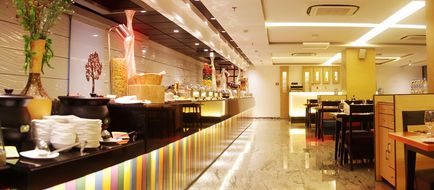 Effotel Hotel by Sayaji Restaurant