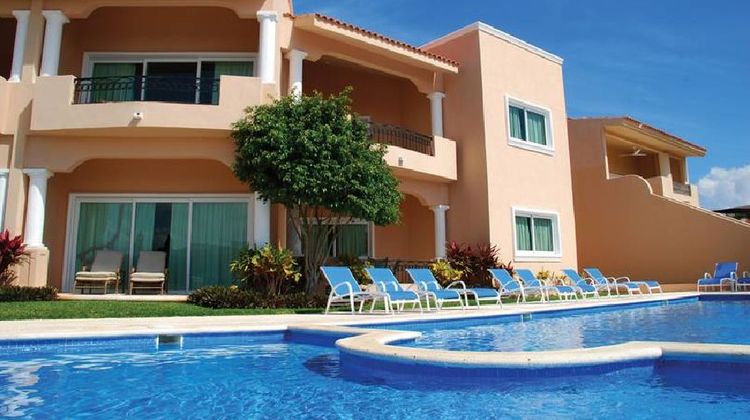 Aventuras Club Lagoon Pool