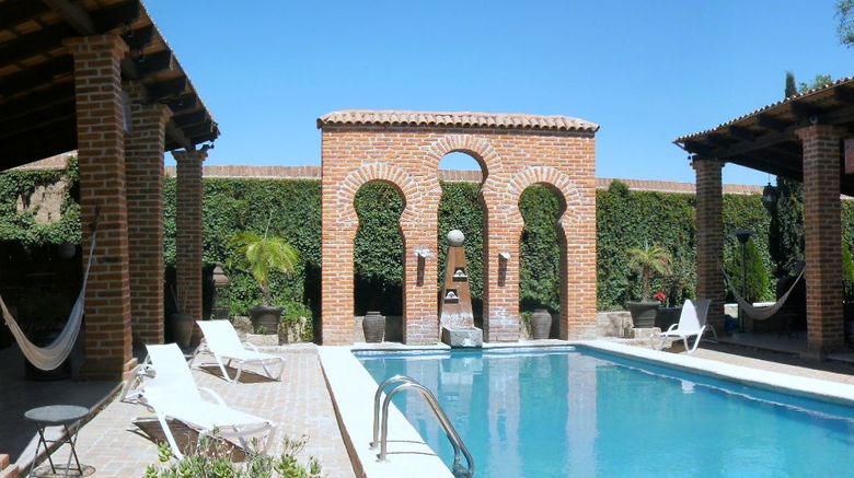 <b>Hacienda La Magdalena Pool</b>