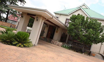 CandleWoods Guesthouse