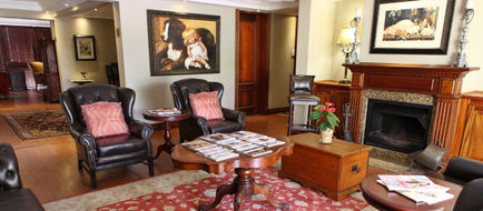 CandleWoods Guesthouse Lobby