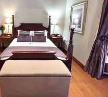CandleWoods Guesthouse Room