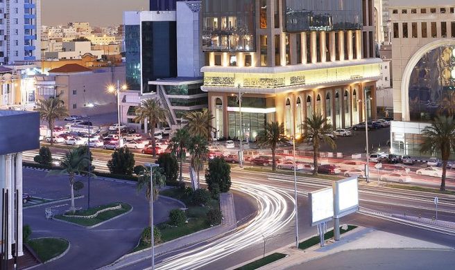 Spectrums Tahlia Jeddah Exterior