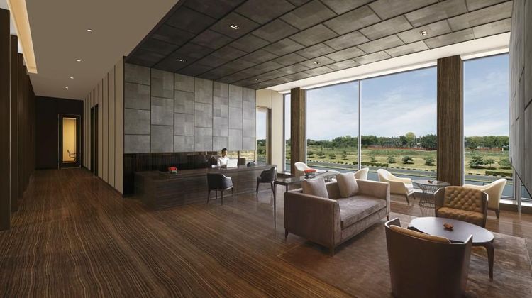 Roseate House New Delhi Lobby