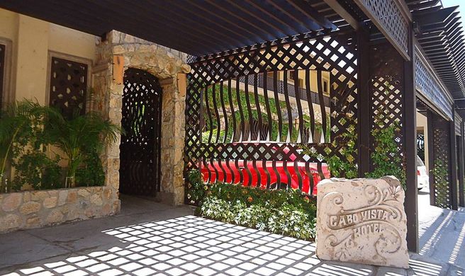 Cabo Vista Hotel Exterior