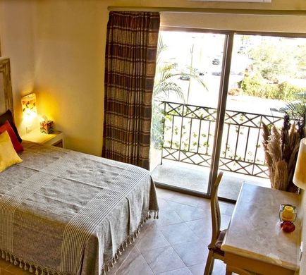 Cabo Vista Hotel Room