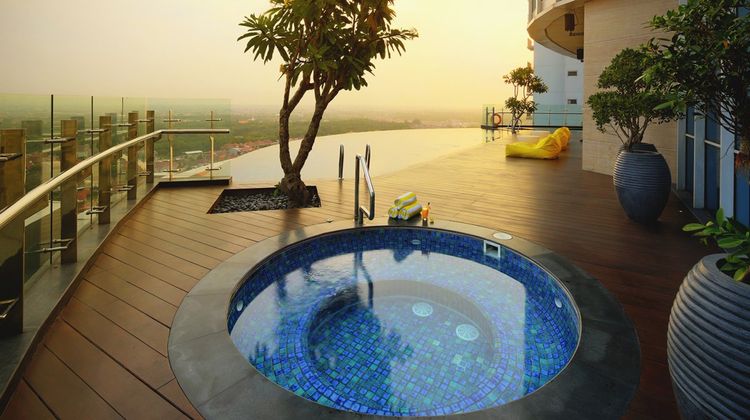 Ciputra World Surabaya Hotel Pool