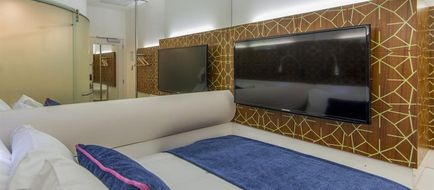 BreakFree on Cashel Room
