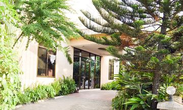The Grand Villa Hotel