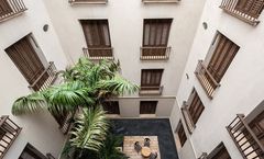 Bastion Luxury Hotel