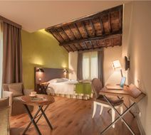 La Tabaccaia Room