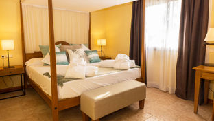 Pula Suites Hotel Golf & Spa