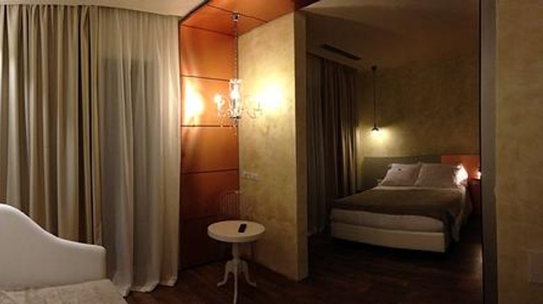 Bell Suite Hotel Room