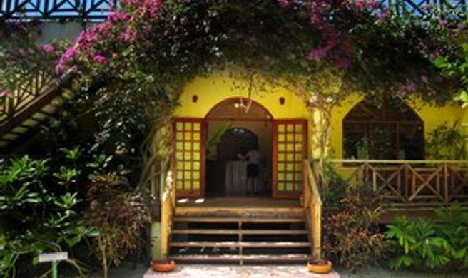 Hamanasi Adventure & Dive Resort Exterior