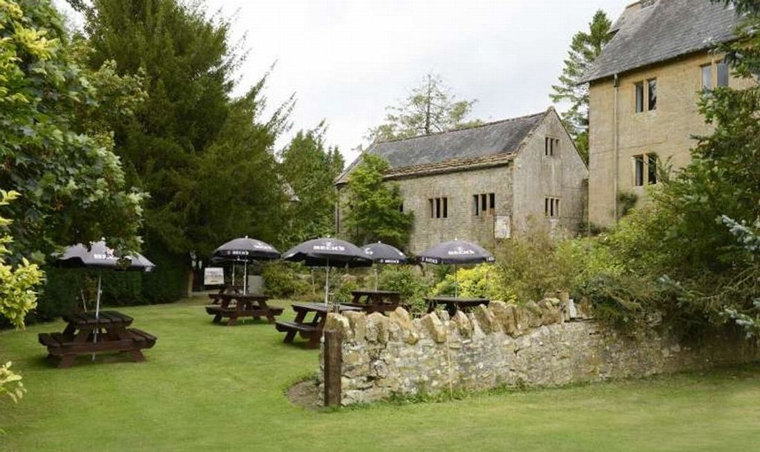 Haselbury Mill Hotel & Tithe Barn Exterior