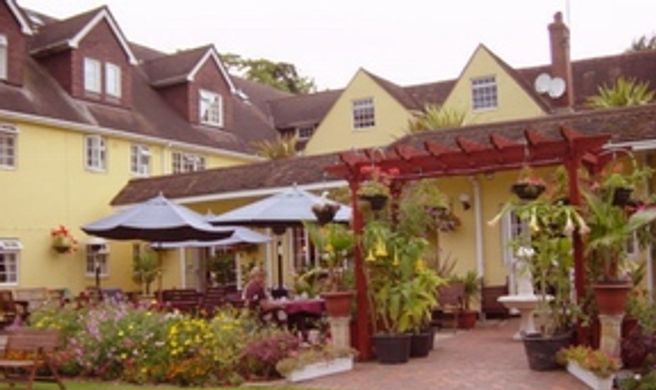 Alton Grange Hotel Exterior