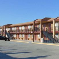 Corcoran Country Inn