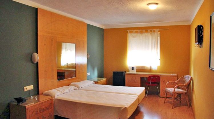 AHC Hoteles Low Cost Room