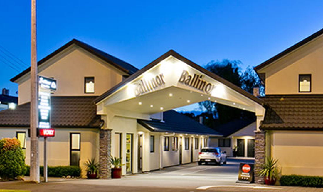 Ballinor Motor Inn Exterior