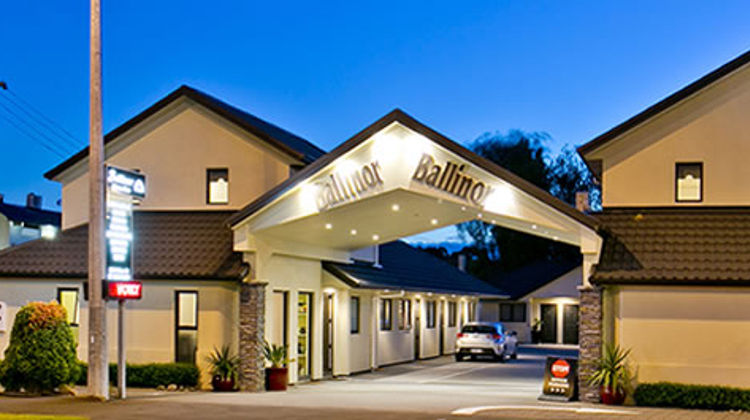 Ballinor Motor Inn Exterior