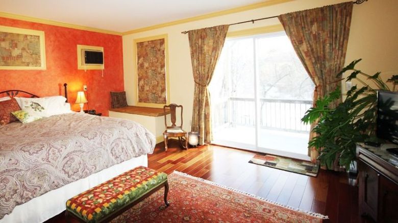 <b>Henniker House B&B Room</b>