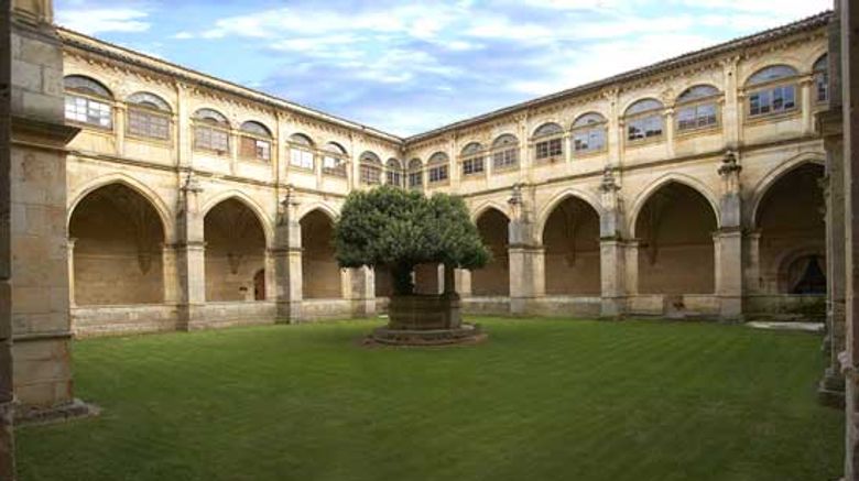 Hotel Monasterio San Zoilo Exterior