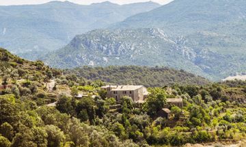 La Demba Art-Hotel