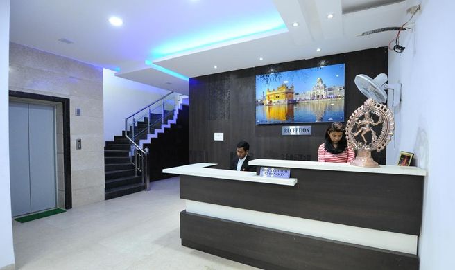 Hotel Winner Inn Lobby