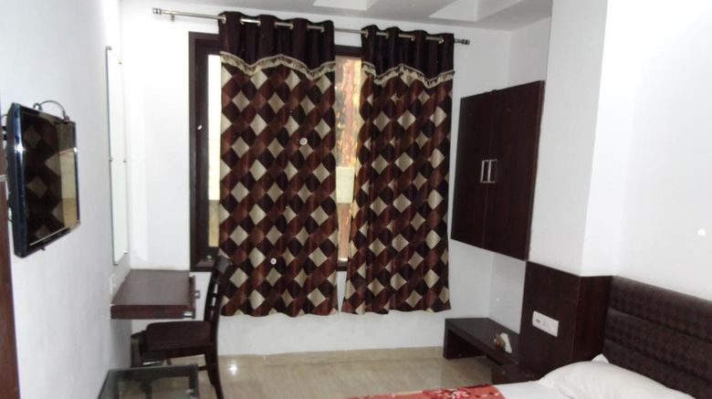 <b>Hotel Winner Inn Room</b>