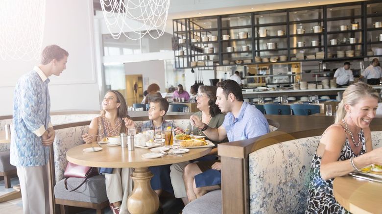<b>Loews Sapphire Falls Resort at Universal Restaurant</b> <b>Loews Sapphire Falls Resort at Universal Restaurant</b>