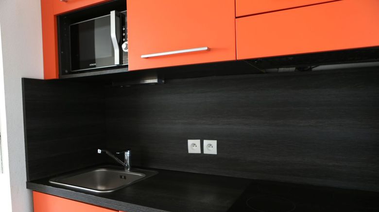 <b>Adonis Paris Sud Suite</b>