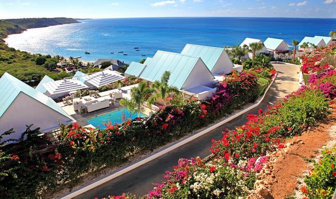 CeBlue Villas & Beach Resort Exterior