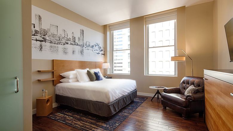 <b>Hotel RL Baltimore Inner Harbor Room</b>