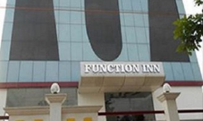 Function Inn Hotel Exterior