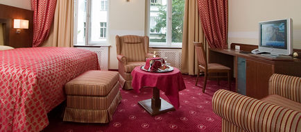 Augusta Hotel Room