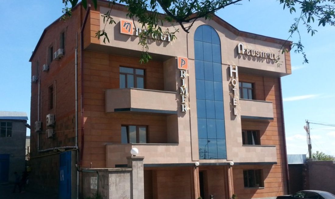 Primer Hotel Exterior
