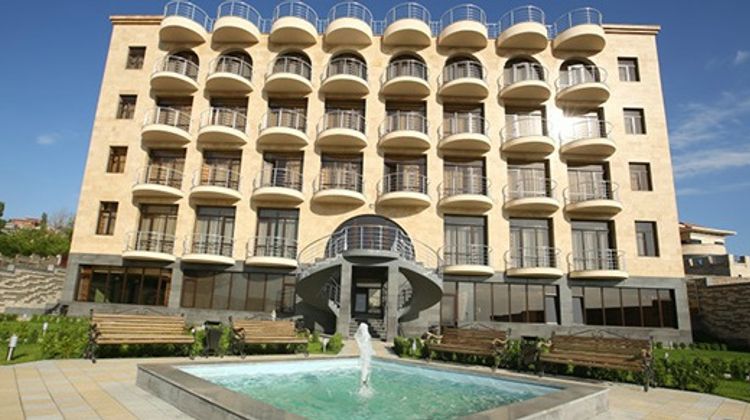 Nare Hotel Exterior