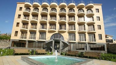 Nare Hotel