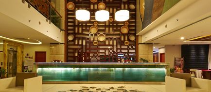 Six Seasons Hotel Lobby