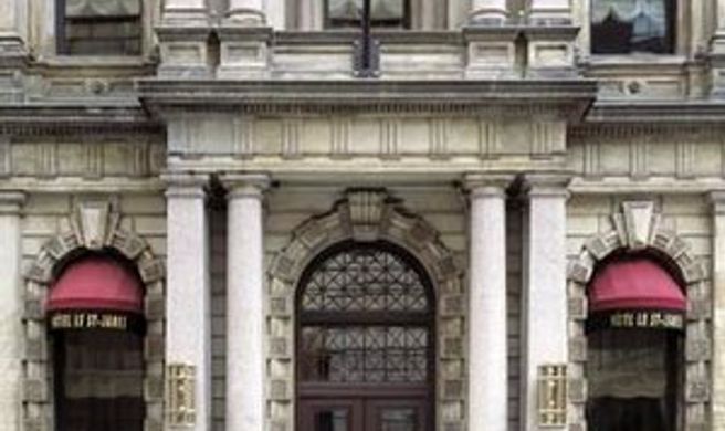 Hotel Le St James Exterior