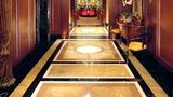 Hotel Le St James Lobby