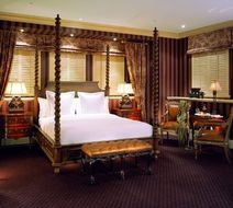Hotel Le St James Room